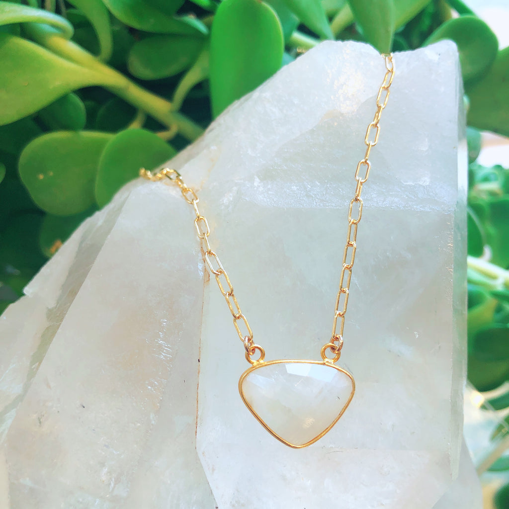 Paperclip Yellow Gold Moonstone Necklace